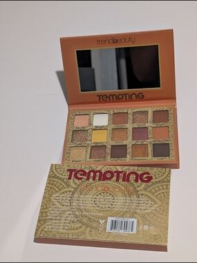 Trendbeauty Tempting Eyeshadow Palette 9-Shade NIB